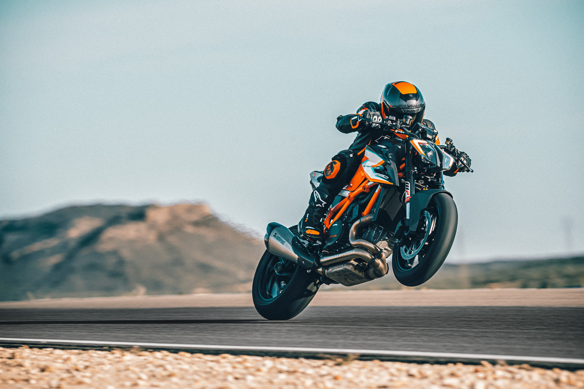 NOUVEAUTÉ PAS DE REPOS POUR LES MONSTRES LA KTM 1290 SUPER DUKE RR