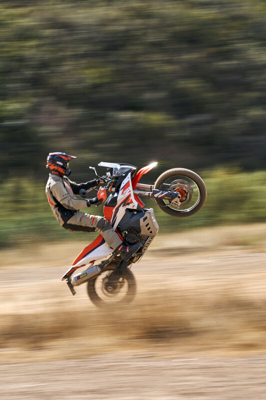 790 adventure 2025