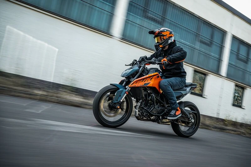 KTM 125 Duke 2024